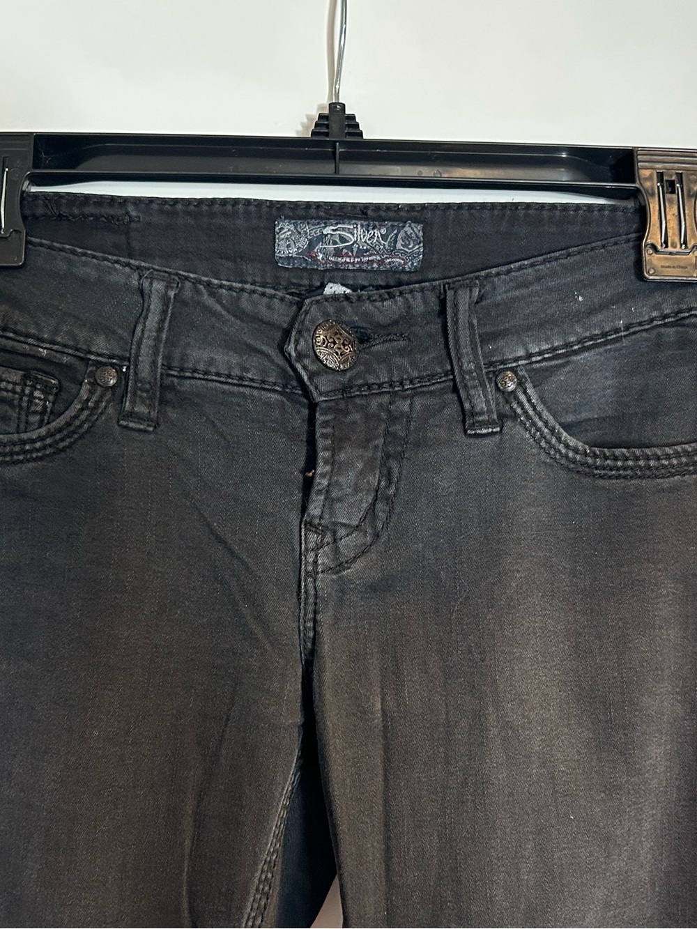 Silver Jeans Women's Black Skinny Jeans with Decorative Button